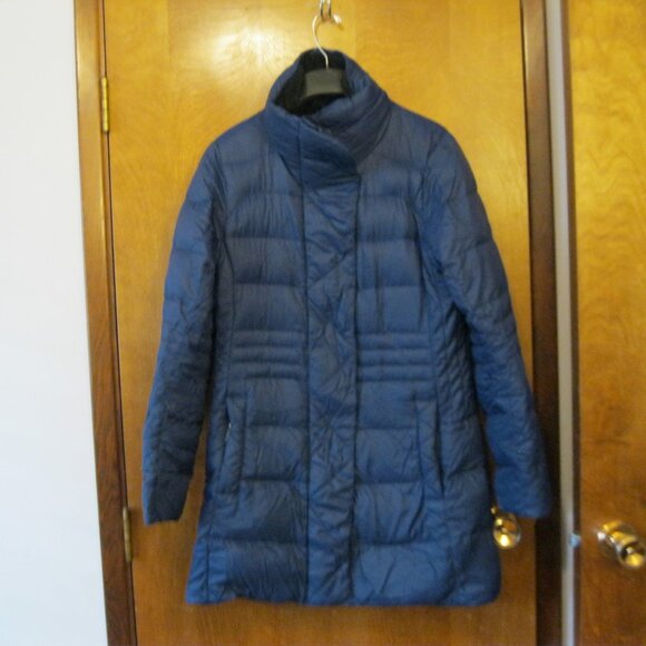 Women's Marmot Viansa jacket in Navy - Medium - Picture 3 of 12